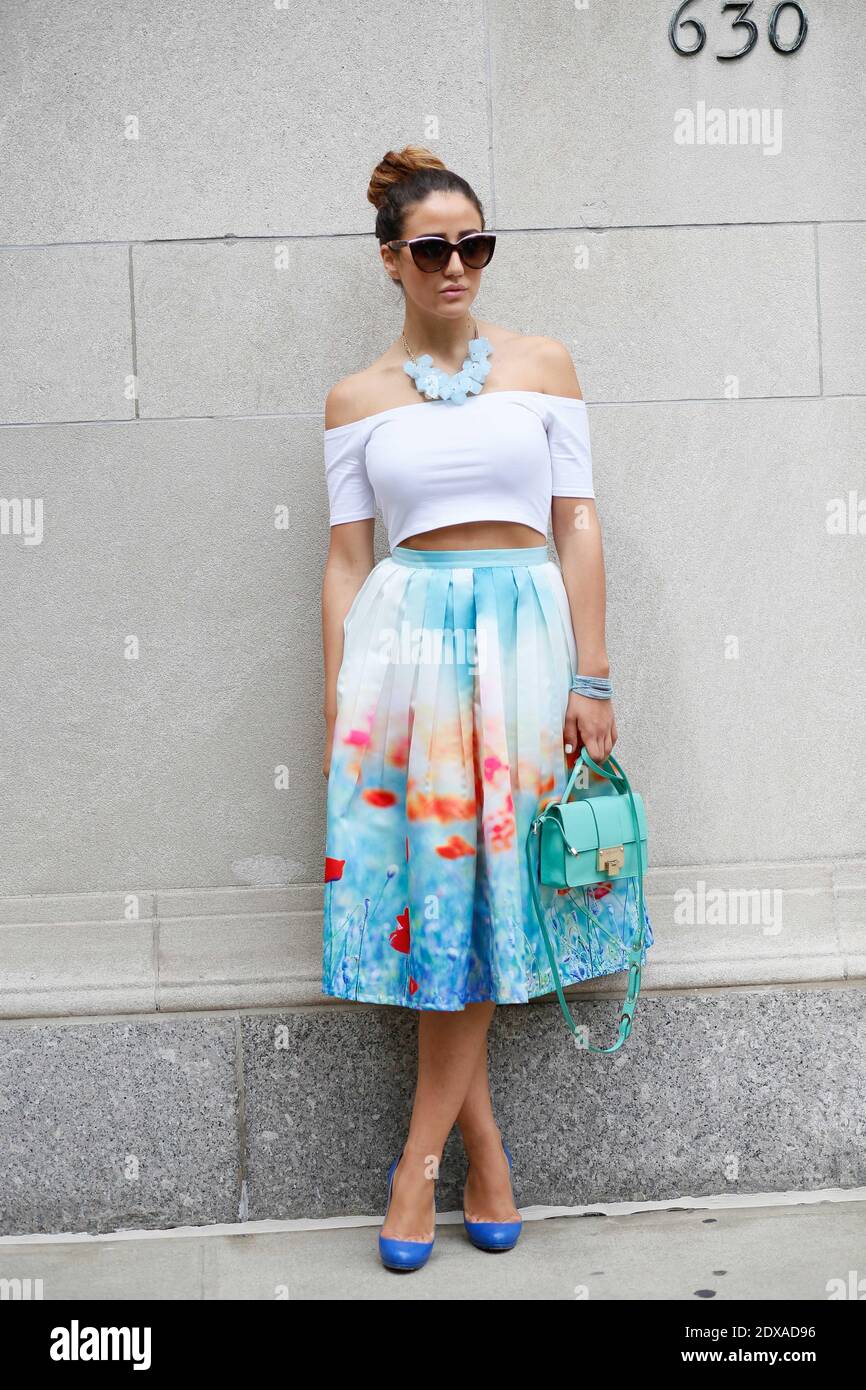 Guarda la ropa parilla Fantasía Tamara Kalinik, blogger, estilo urbano, después de Tommy Hilfiger desfile  de moda, durante Mercedes-Benz Semana de la Moda Primavera-Verano 2015,  Nueva York, NY, EE.UU. El 8 de septiembre de 2014. Foto de