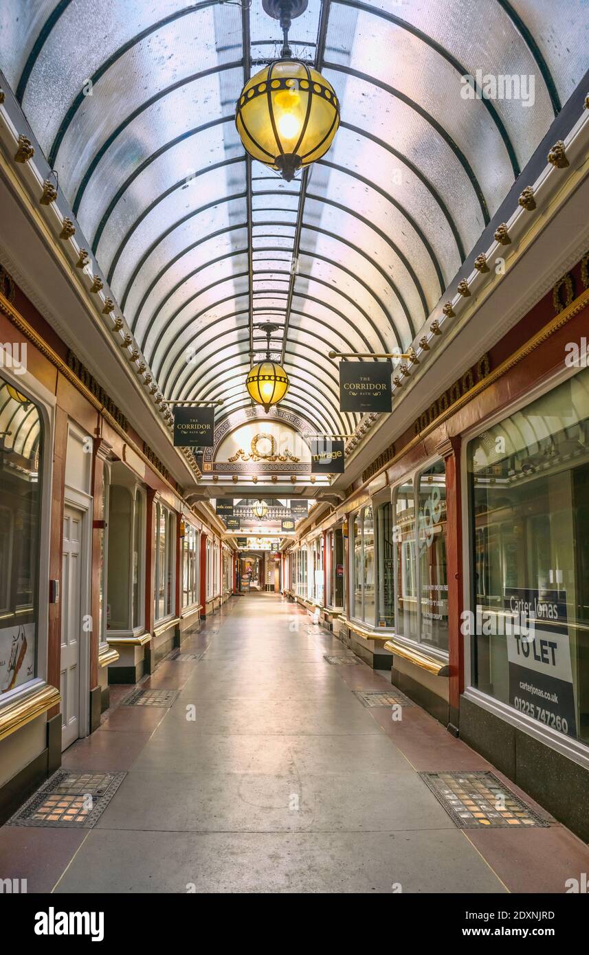 'The Corridor' Shopping Arcade en el centro de la ciudad de Bath, Somerset, Inglaterra Foto de stock