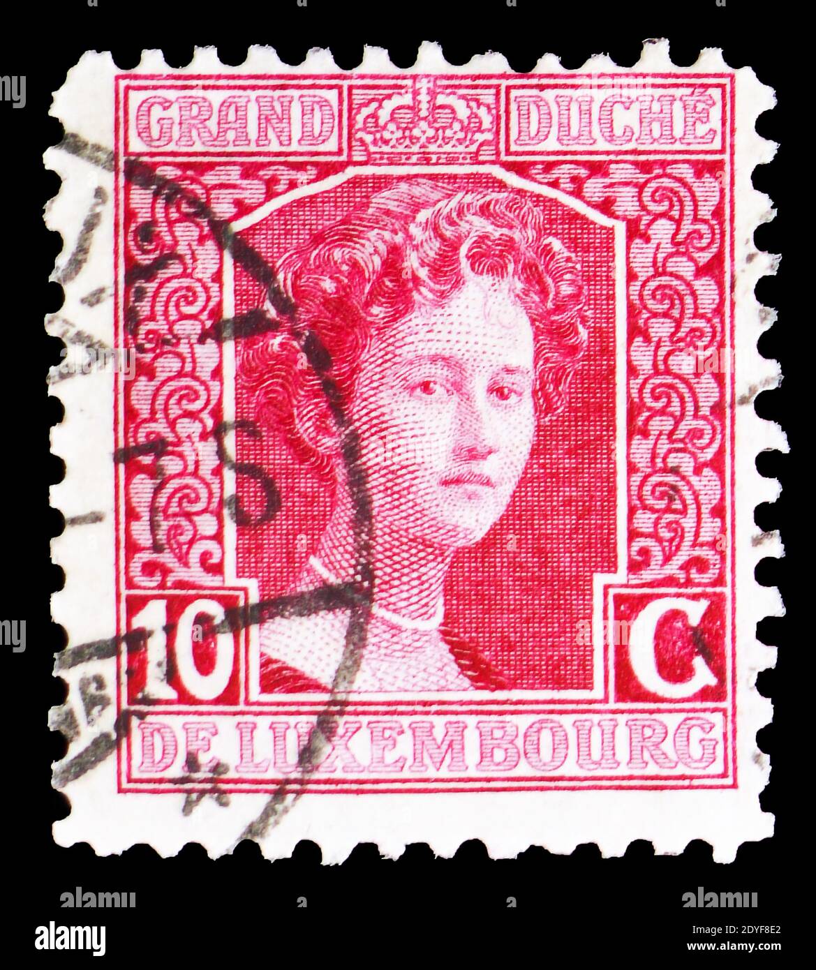 MOSCÚ, RUSIA - 23 DE MARZO de 2019: Un sello impreso en Luxemburgo muestra la Gran Duquesa Marie Adelaide, serie, alrededor de 1914 Foto de stock