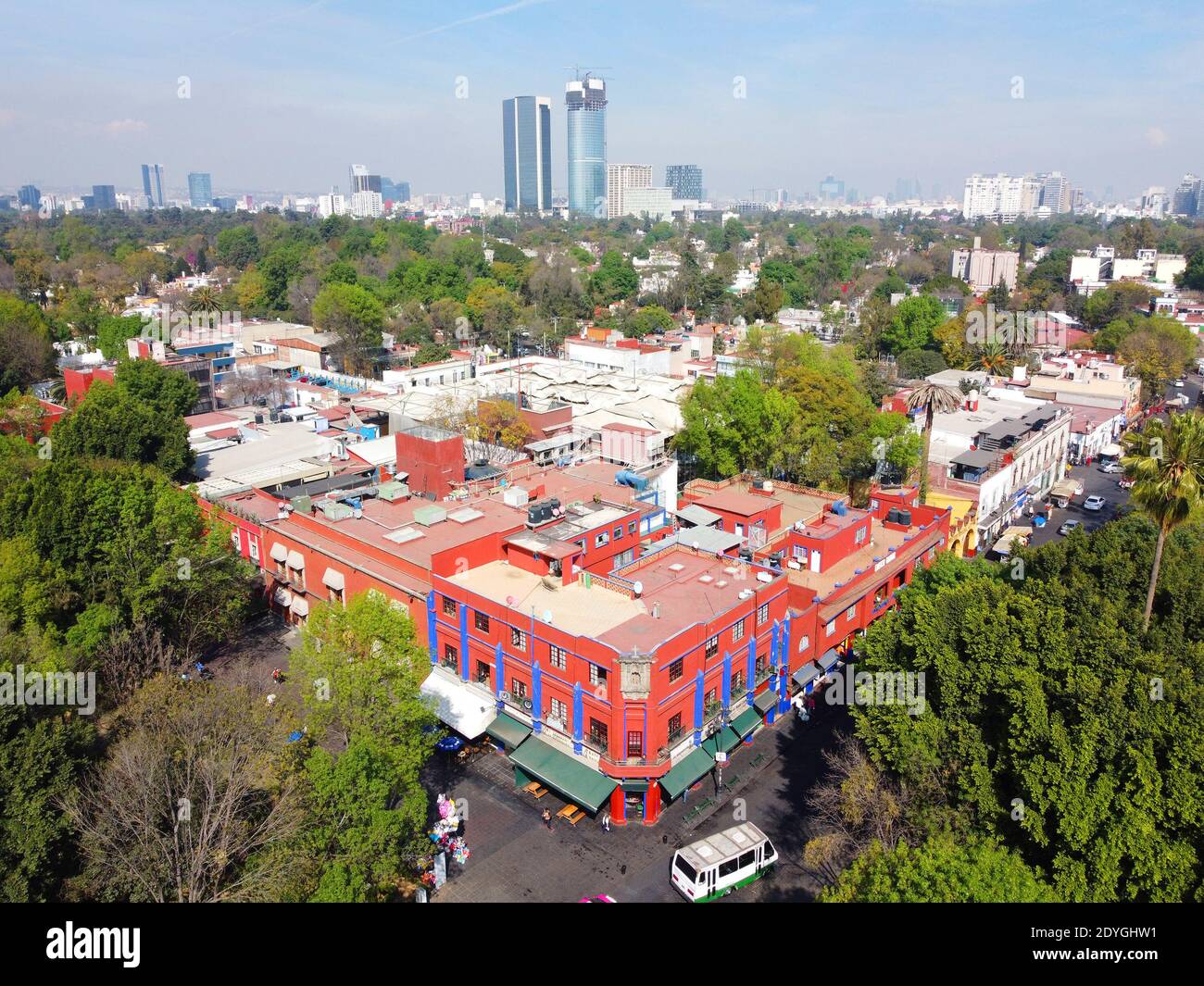 Ciudad de México CDMX - Página 2 Centro-historico-de-villa-coyoacan-vista-aerea-en-ciudad-de-mexico-cdmx-mexico-2dyghw1