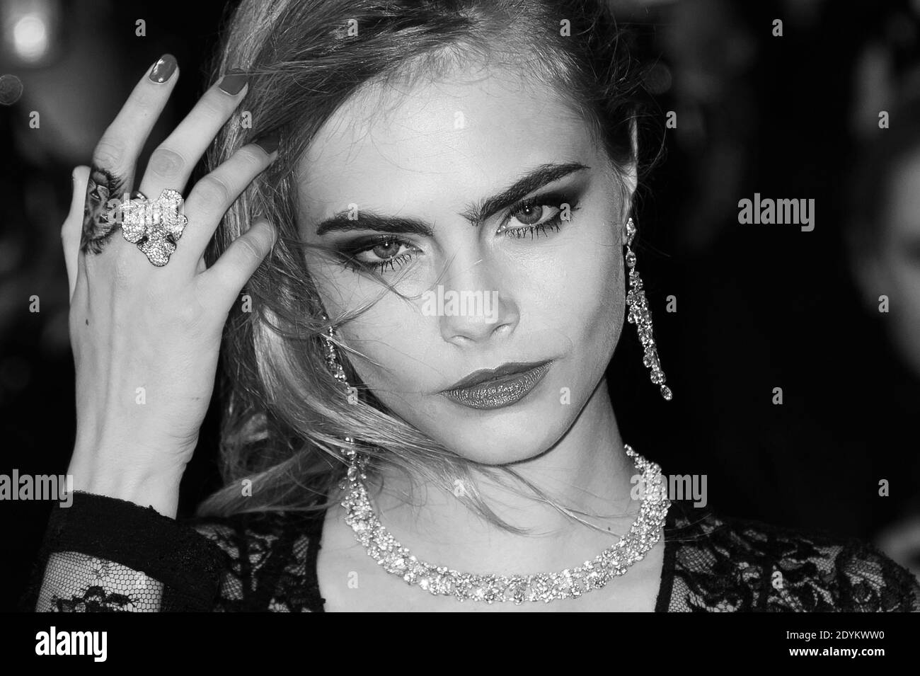 Cara Delevingne llega para la proyección de 'The Great Gatsby' durante el 66º Festival Internacional de Cine de Cannes, en el Palais des Festivals de Cannes, al sur de Francia, el 15 de mayo de 2013. Foto de Nicolas Genin/ABACAPRESS.COM Foto de stock