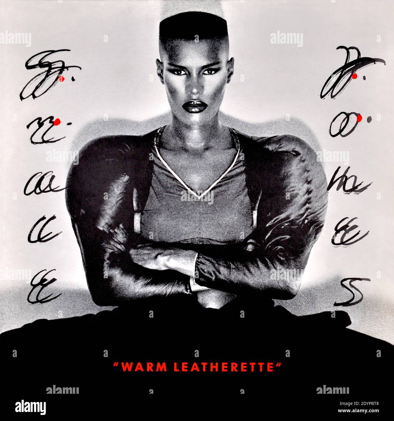 Grace Jones - portada original del álbum de vinilo - Warm Leatherette - 1980 Foto de stock