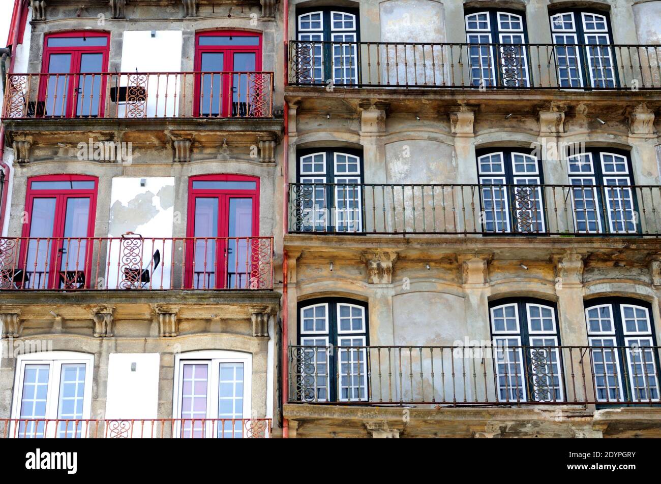 Fachadas de la casa, Río Duero, Oporto, Portugal Foto de stock