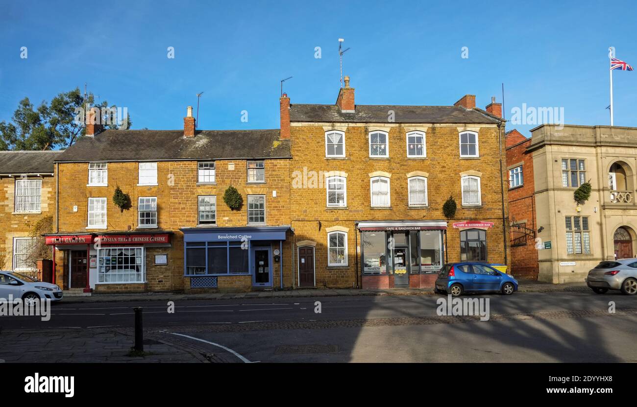 Cafés y restaurantes en el distrito de Rothwell Kettering Northamptonshire Reino Unido. Foto de stock