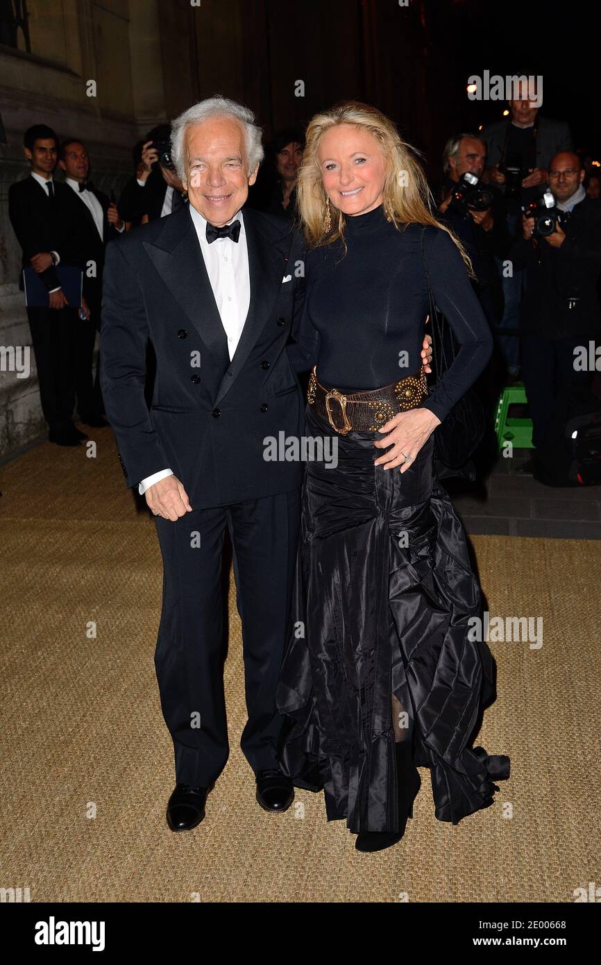 Ralph Lauren y su esposa Ricky Lauren asisten a la Colección Ralph Lauren  Show y cena privada en Les Beaux-Arts en París, Francia, el 8 de octubre de  2013. Foto de Nicolas