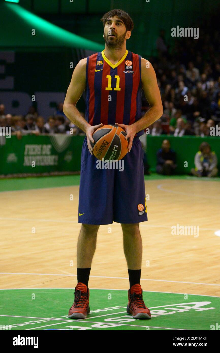 Juan Carlos Navarro de Barcelona durante una EuroLeague Basket-Ball regular  Group A match, Nanterre vs Barcelona en Halle Carpentier, París, Francia el  6 de diciembre de 2013. Barcelona ganó 82-78. Foto de