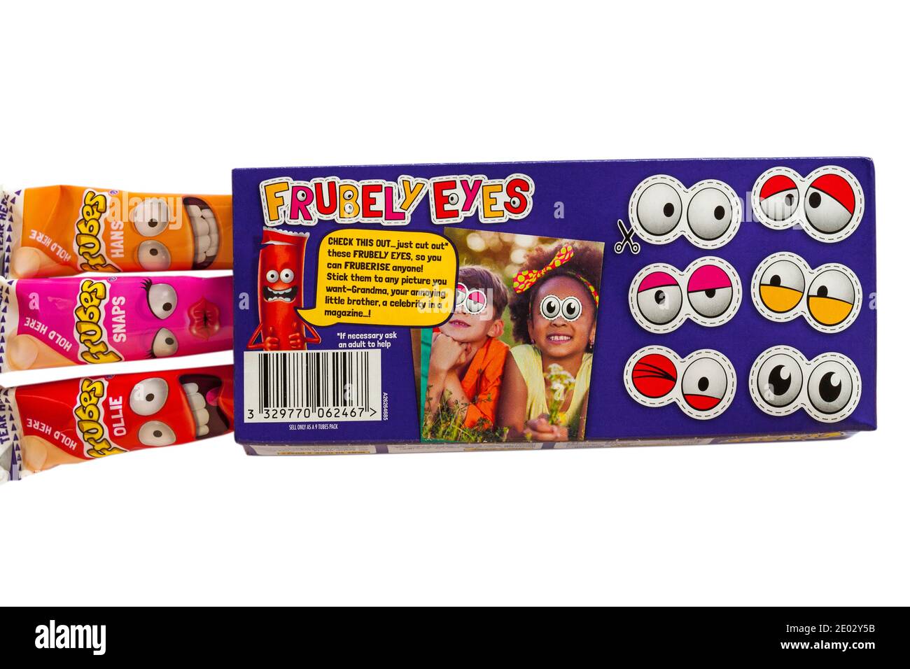 Verificación y tubos de Yoplait Frubes fromage frais en un tubo yogur yogur establecida sobre fondo blanco - también conocido como Go-GURT y tubos Yoplait Foto de stock