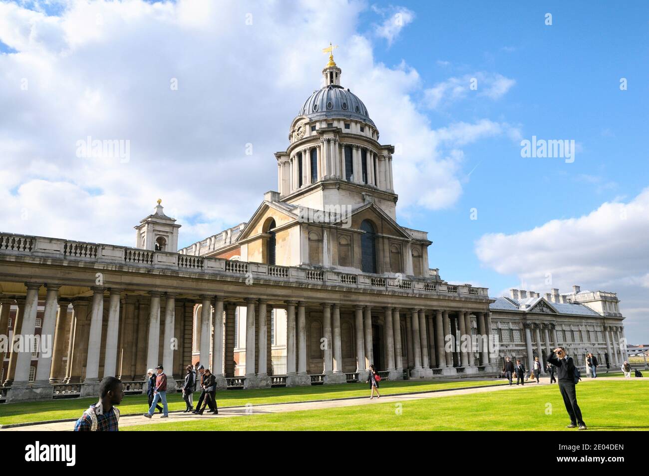 El Old Royal Naval College (ahora el hogar de la Universidad de Greenwich y el Trinity College of Music), Greenwich, Londres, Reino Unido. Foto de stock