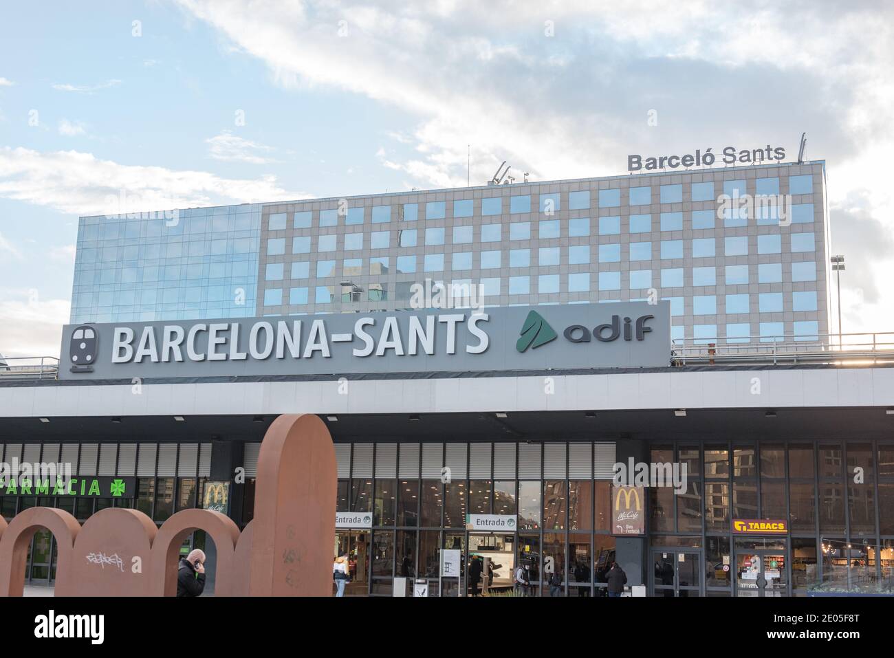 Estación de tren español barcelona fotografías e imágenes de alta  resolución - Página 5 - Alamy