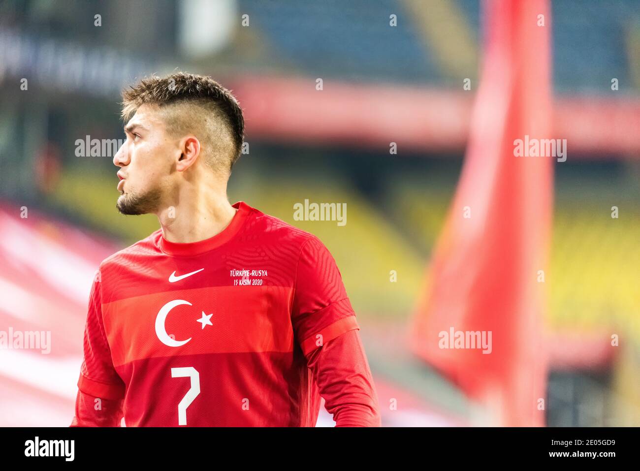 Estambul, Turquía – 15 de noviembre de 2020. El equipo nacional de fútbol de Turquía se jondeó con Cengiz durante el partido de la Liga de las Naciones de la UEFA Turquía contra Rusia (3-2) Foto de stock