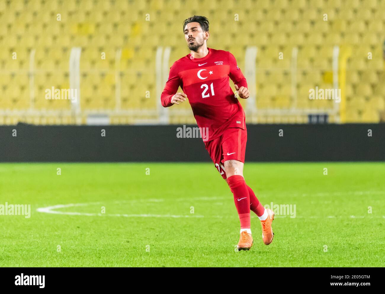 Estambul, Turquía – 15 de noviembre de 2020. El centrocampista del equipo nacional de fútbol turco Irfan Can Kahveci después del partido de la Liga de las Naciones de la UEFA Turquía contra Rus Foto de stock