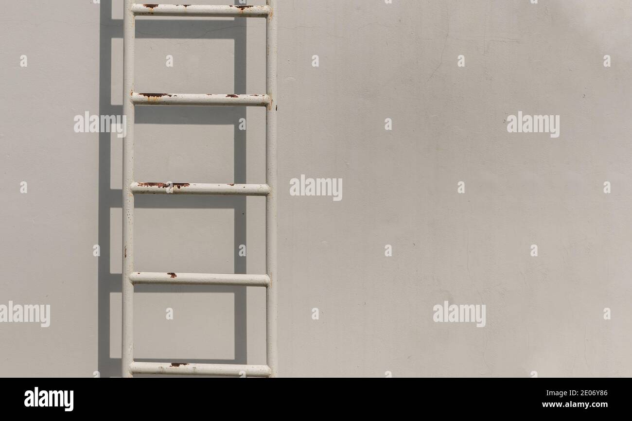 Escalera de pared de acero fotografías e imágenes de alta resolución -  Página 12 - Alamy