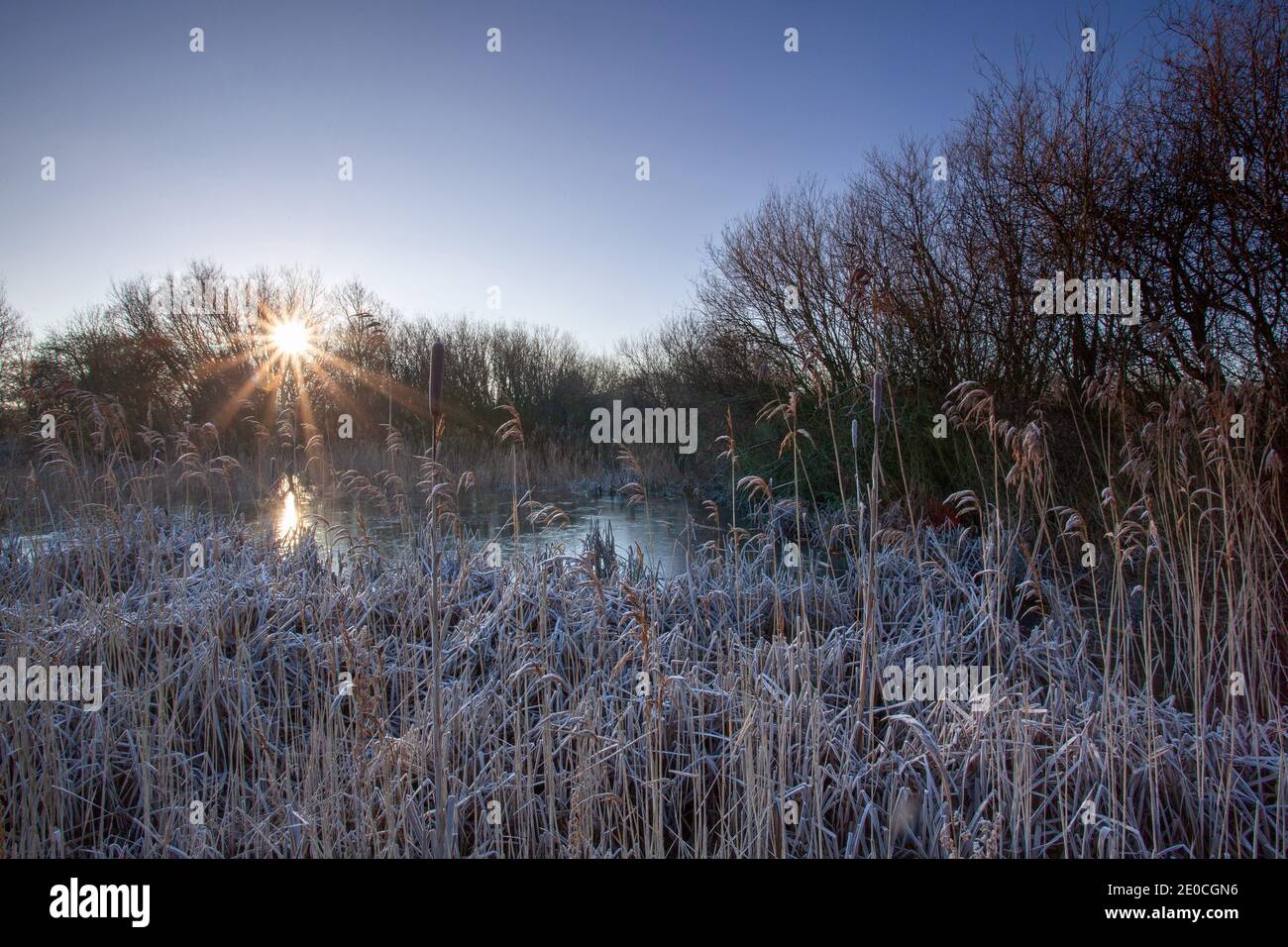 Barton-upon-Humber, North Lincolnshire, Reino Unido. 31 de diciembre de 2020. El tiempo en el Reino Unido: Una fría y helada mañana en la víspera de año Nuevo. Crédito: LEE BEEL/Alamy Live News. Foto de stock
