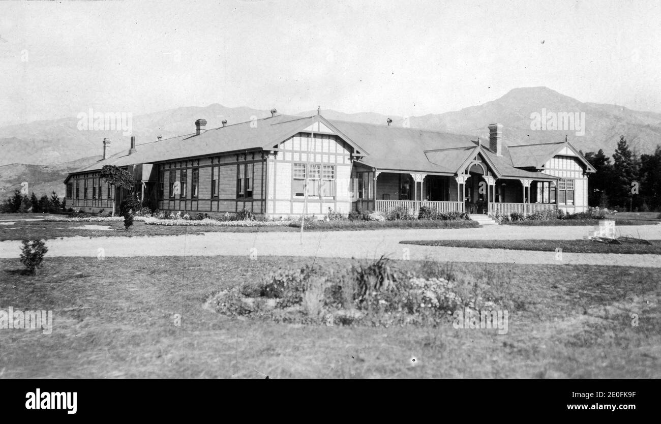 Spa y Sanitarium en Hanmer Springs, Canterbury, Nueva Zelanda. Imagen alrededor de 1916, de la colección de la familia Logie. Foto de stock
