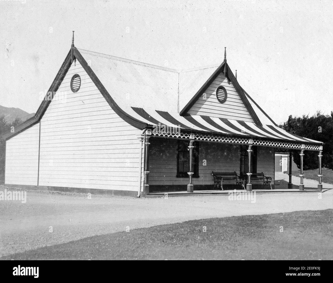 Casas de baños en el centro de salud Hanmer Springs, Canterbury, Nueva Zelanda. Imagen alrededor de 1916, de la colección de la familia Logie. Foto de stock