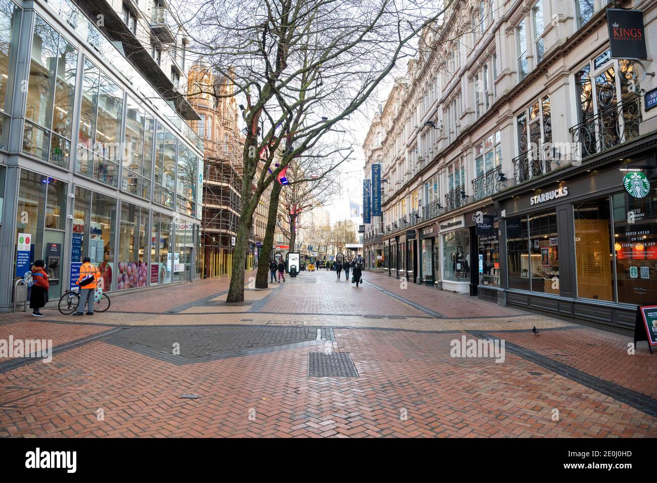 New Street, Birmingham. REINO UNIDO. Birmingham entra en el nivel 4 en la batalla para frenar la propagación del coronavirus Covid-19 Foto de stock