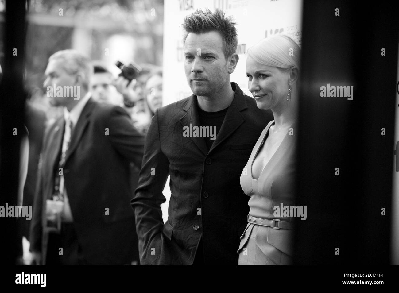 Ewan McGregor y Naomi Watts asisten a la proyección "lo imposible" durante el 37º Festival Internacional de Cine de Toronto TIFF, en Toronto, Canadá, el 9 de septiembre de 2012. Foto de Lionel Hahn/ABACAPRESS.COM Foto de stock