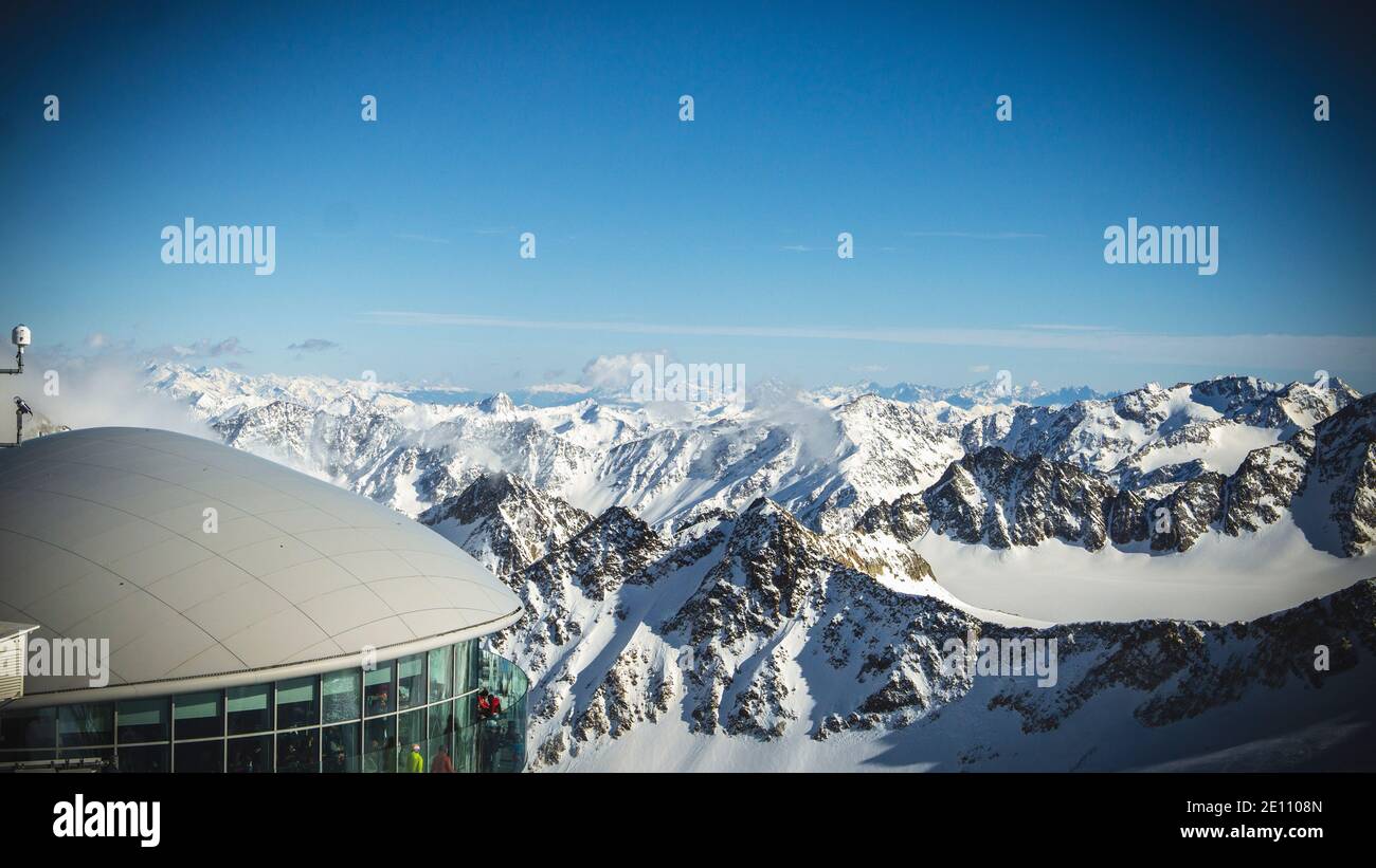 hermosas imágenes de las montañas de los alpes Foto de stock
