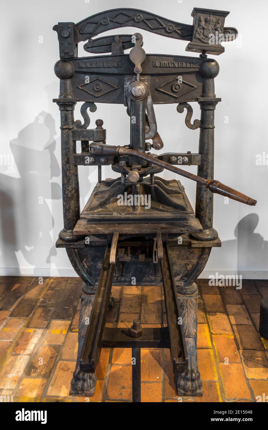 Prensa Albion del siglo XIX, prensa de hierro de impresión manual utilizada para la impresión comercial de libros hecha por el fabricante de Bruselas Mathieu Foto de stock
