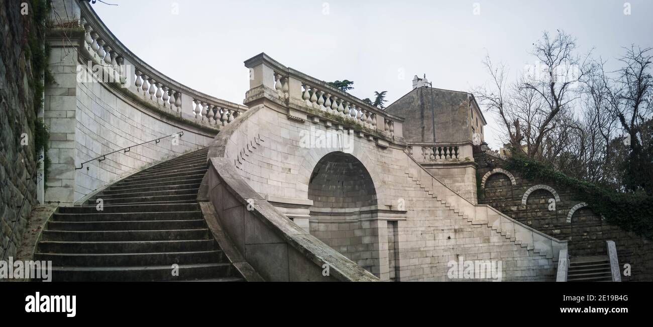 Scala dei Giganti en la ciudad de Trieste: Arte y famoso monumento a visita Foto de stock