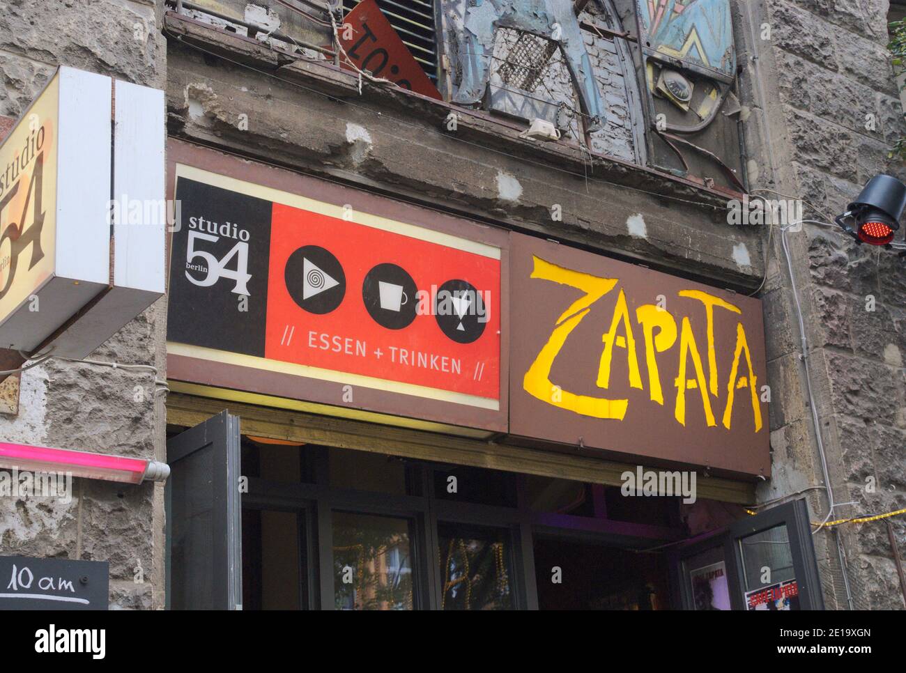 Zapata club oranienburger strasse mitte fotografías e imágenes de alta  resolución - Alamy