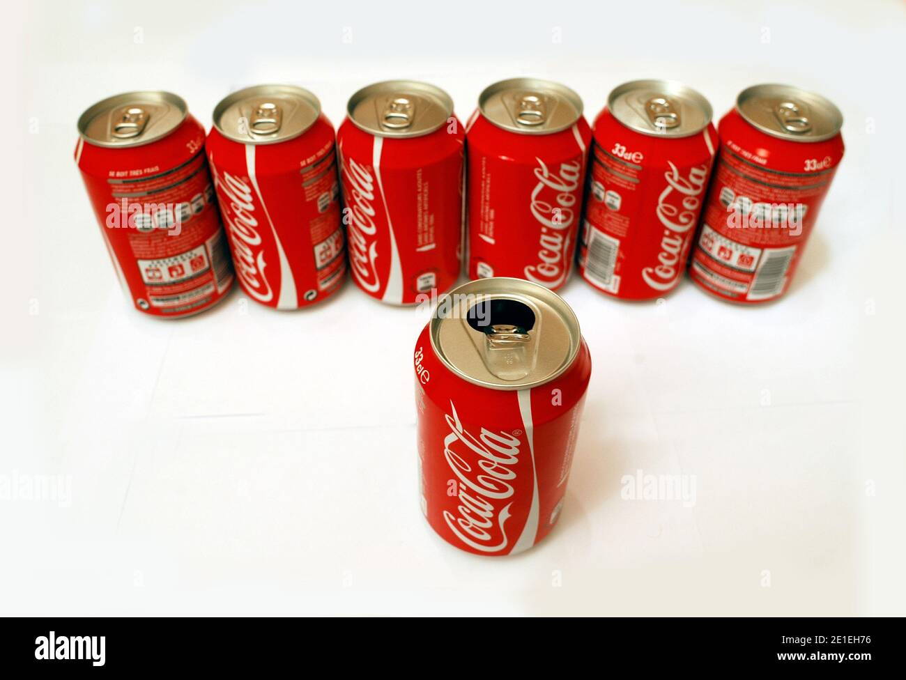 Ilustración con latas de Coca-Cola en febrero de 2011.uno de los secretos  comerciales más estrechamente guardados en la historia del comercio puede  ser un secreto no más: El programa de radio 'This
