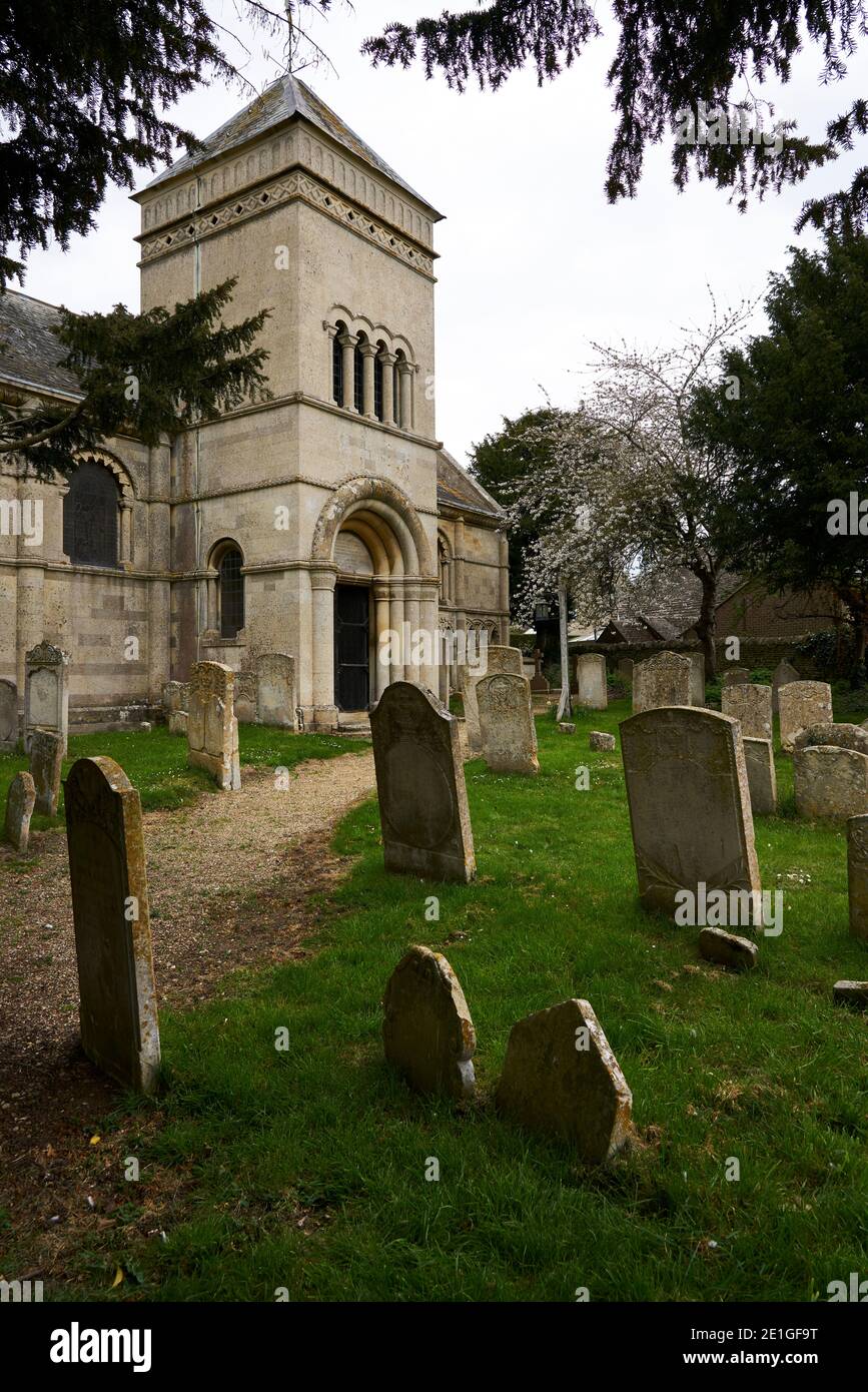 Iglesia de San Pedro, una iglesia parroquial de la Iglesia de Inglaterra en Tickencote, Rutland, Reino Unido. Foto de stock
