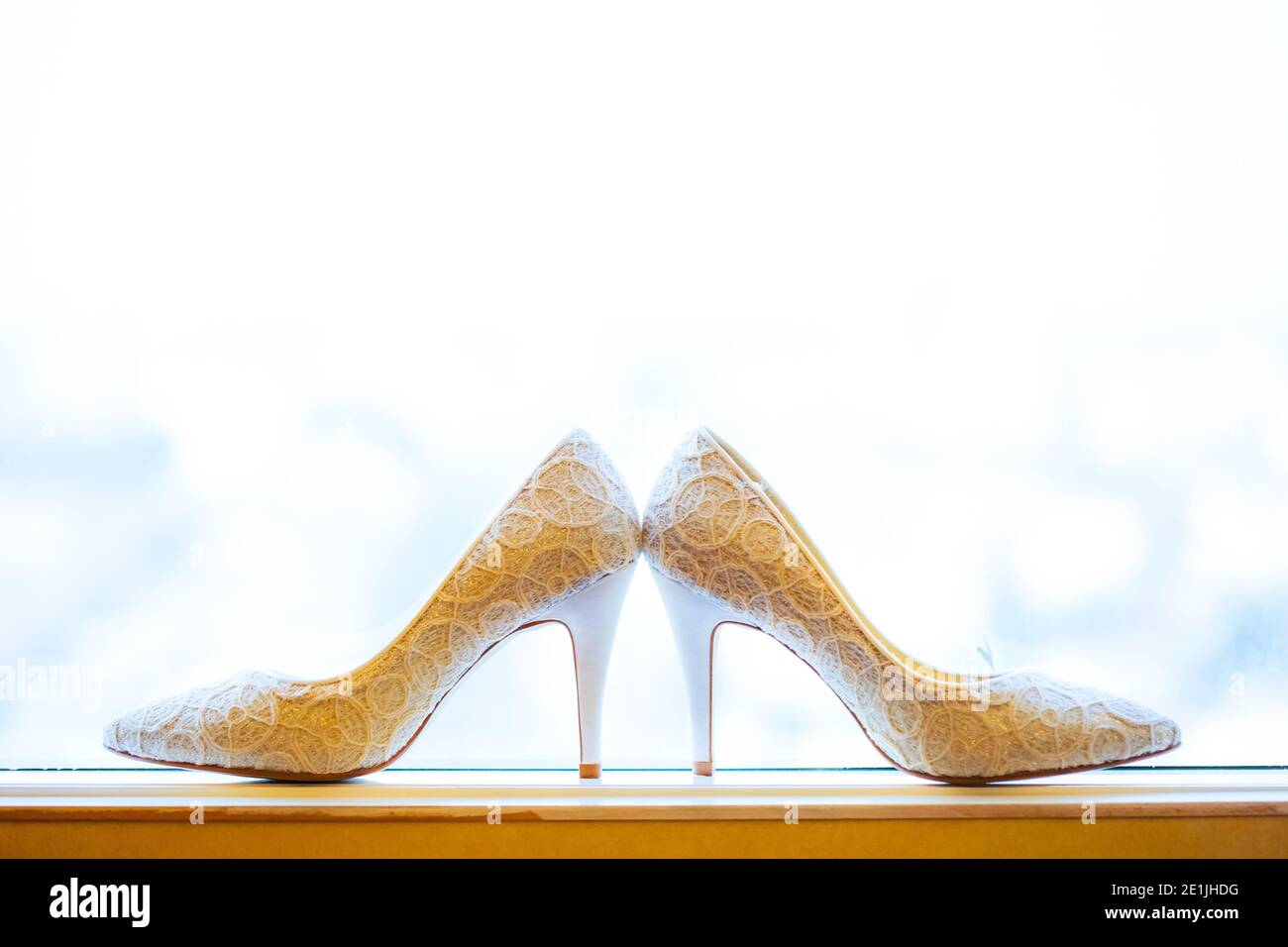 Zapatos De Novia Fotos e Imágenes de stock - Alamy