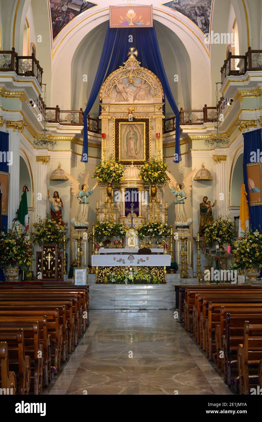 Interior de la Catedral de nuestra Señora de Guadalupe en Puerto Vallarta,  Jalisco, México Fotografía de stock - Alamy