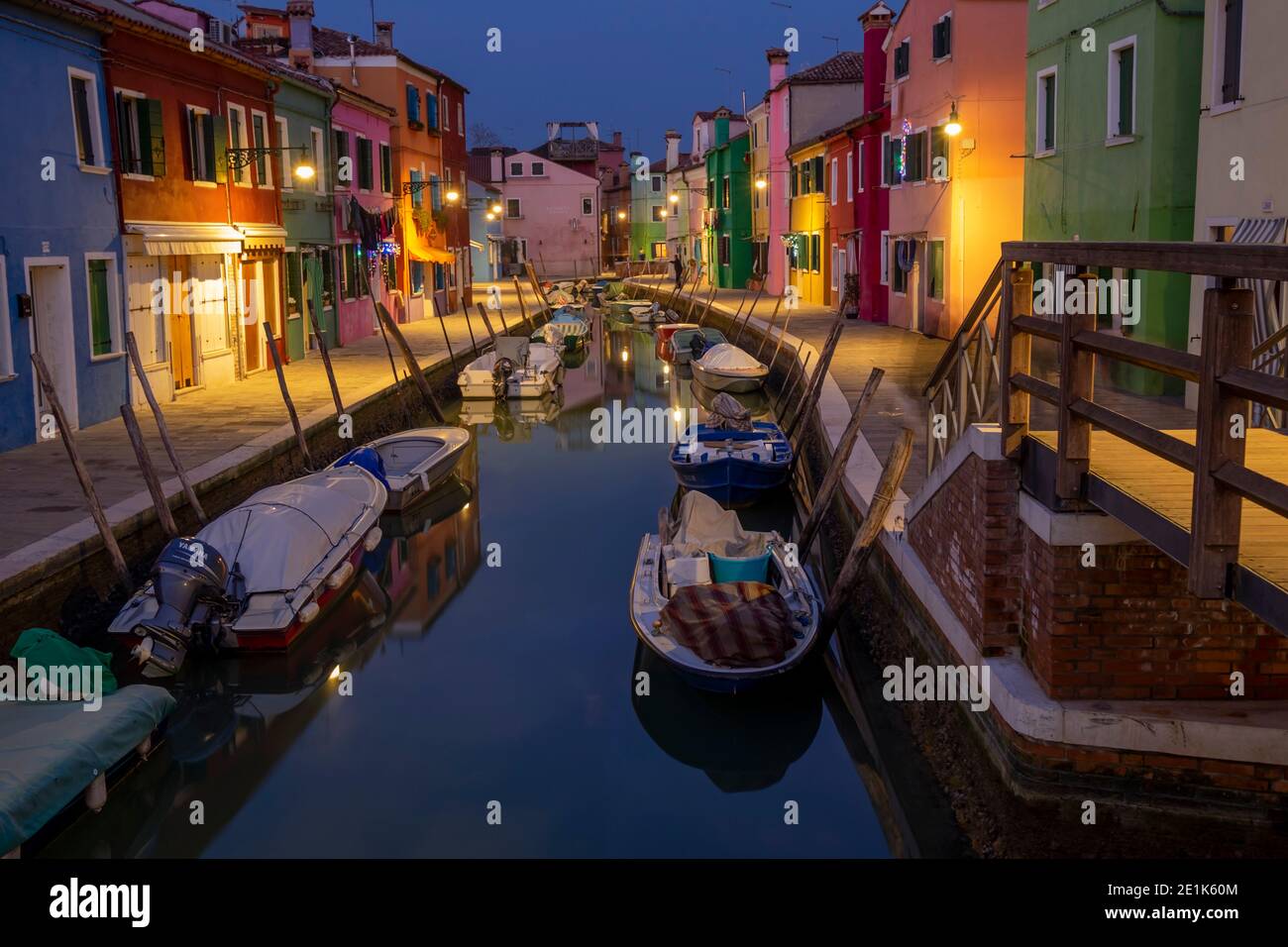 Vista de la isla de Burano. Laguna veneciana Foto de stock