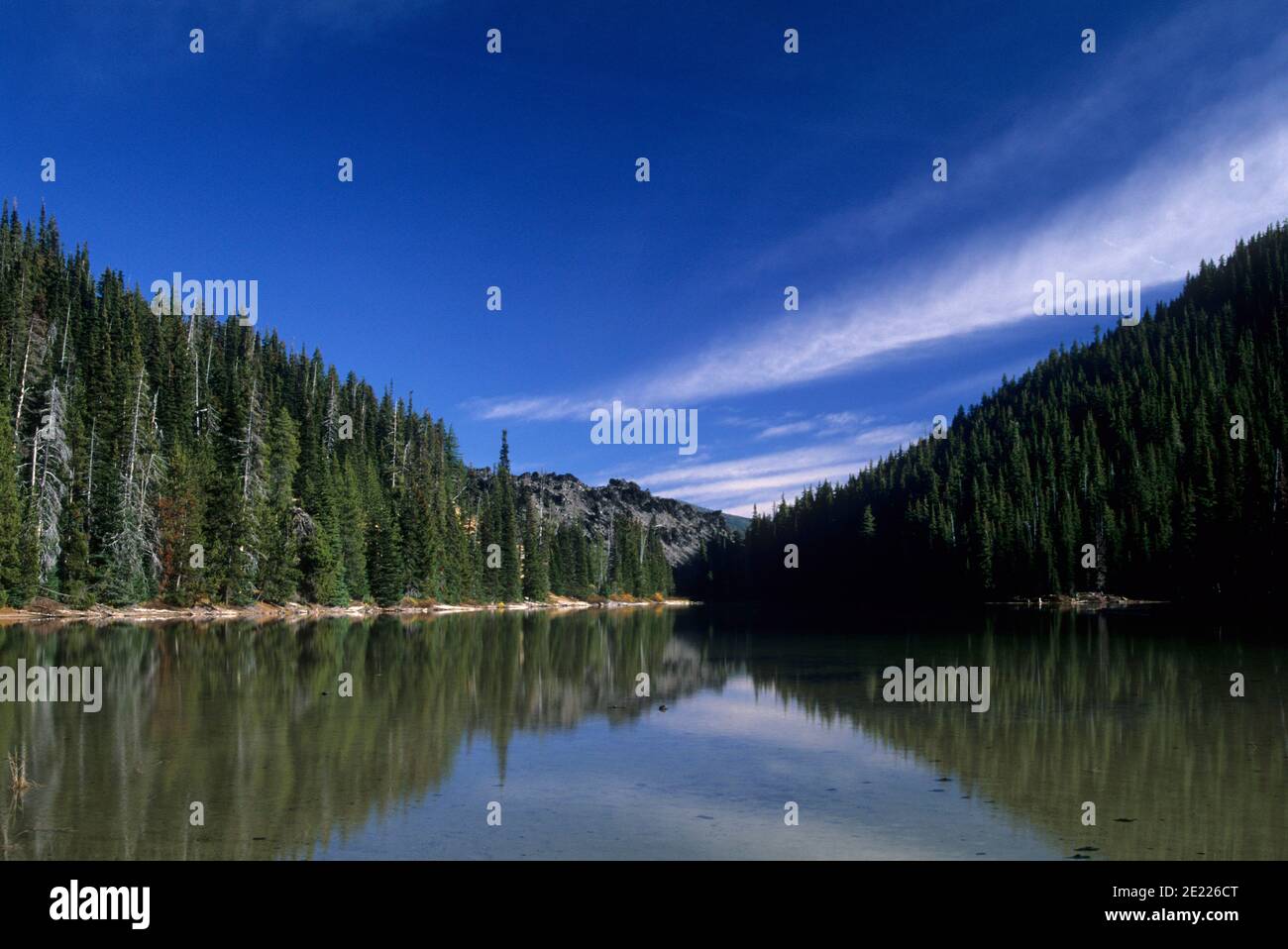 El Lago Devils, Cascade Lakes National Scenic desviación, Deschutes National Forest, Oregón Foto de stock