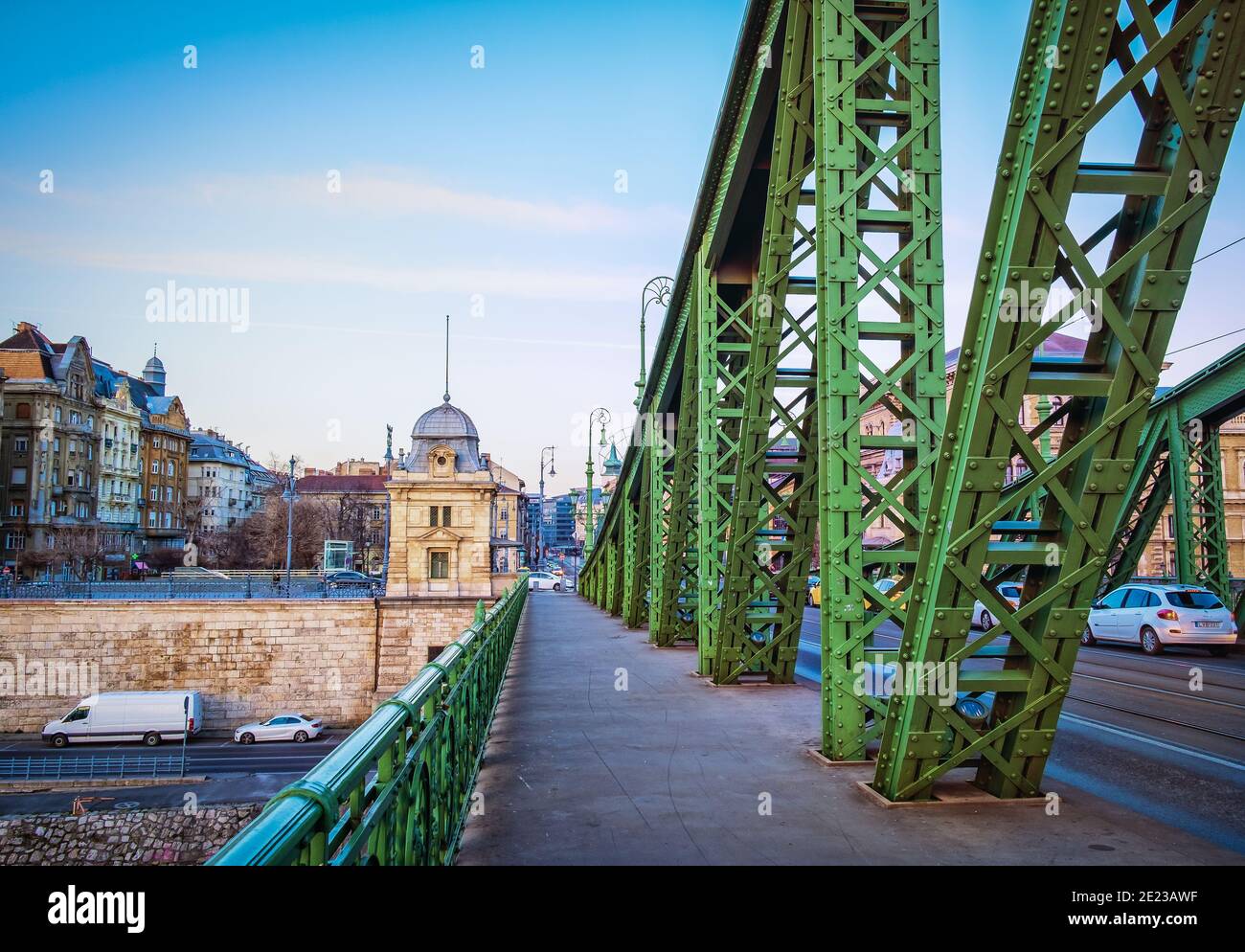 Budapest, Hungría, 2020 de marzo cerca del Puente de la Libertad Foto de stock