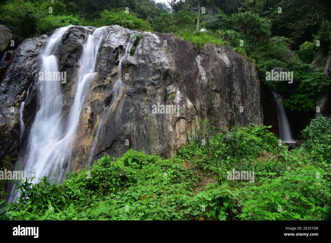 Cataratas del Tigre en Bodimettu, Tamilnadu Foto de stock