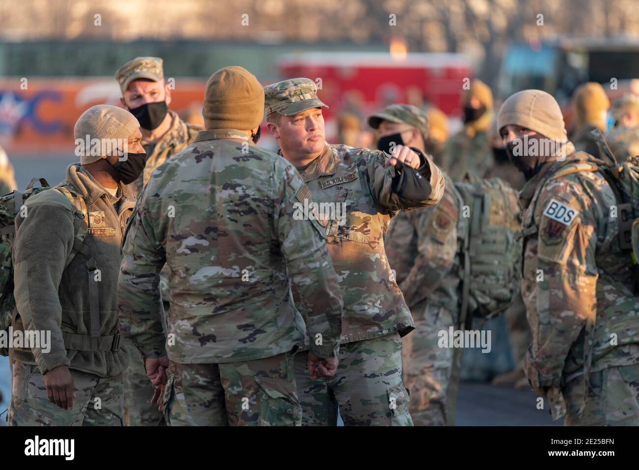 Washington DC- los miembros de la Guardia Nacional se reúnen en Capitol Hill. Crédito de la foto: Chris Kleponis/Sipa, EE.UU. 12 de enero de 2021. Crédito: SIPA USA/Alamy Live News Foto de stock
