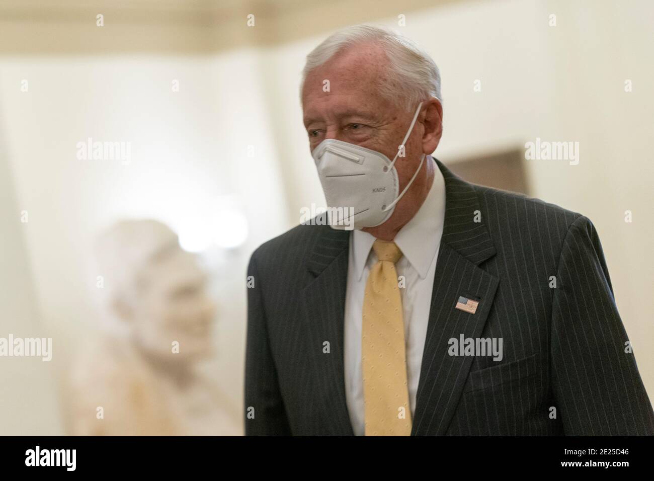 Washington DC- Steny Hoyer, líder de la mayoría de la Cámara de representantes, llega a Capitol Hill. Crédito de la foto: Chris Kleponis/Sipa, EE.UU. 12 de enero de 2021. Crédito: SIPA USA/Alamy Live News Foto de stock