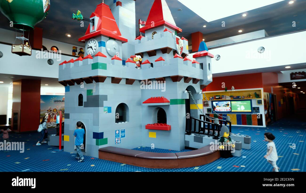 Legoland theme park fotografías e imágenes de alta resolución - Alamy