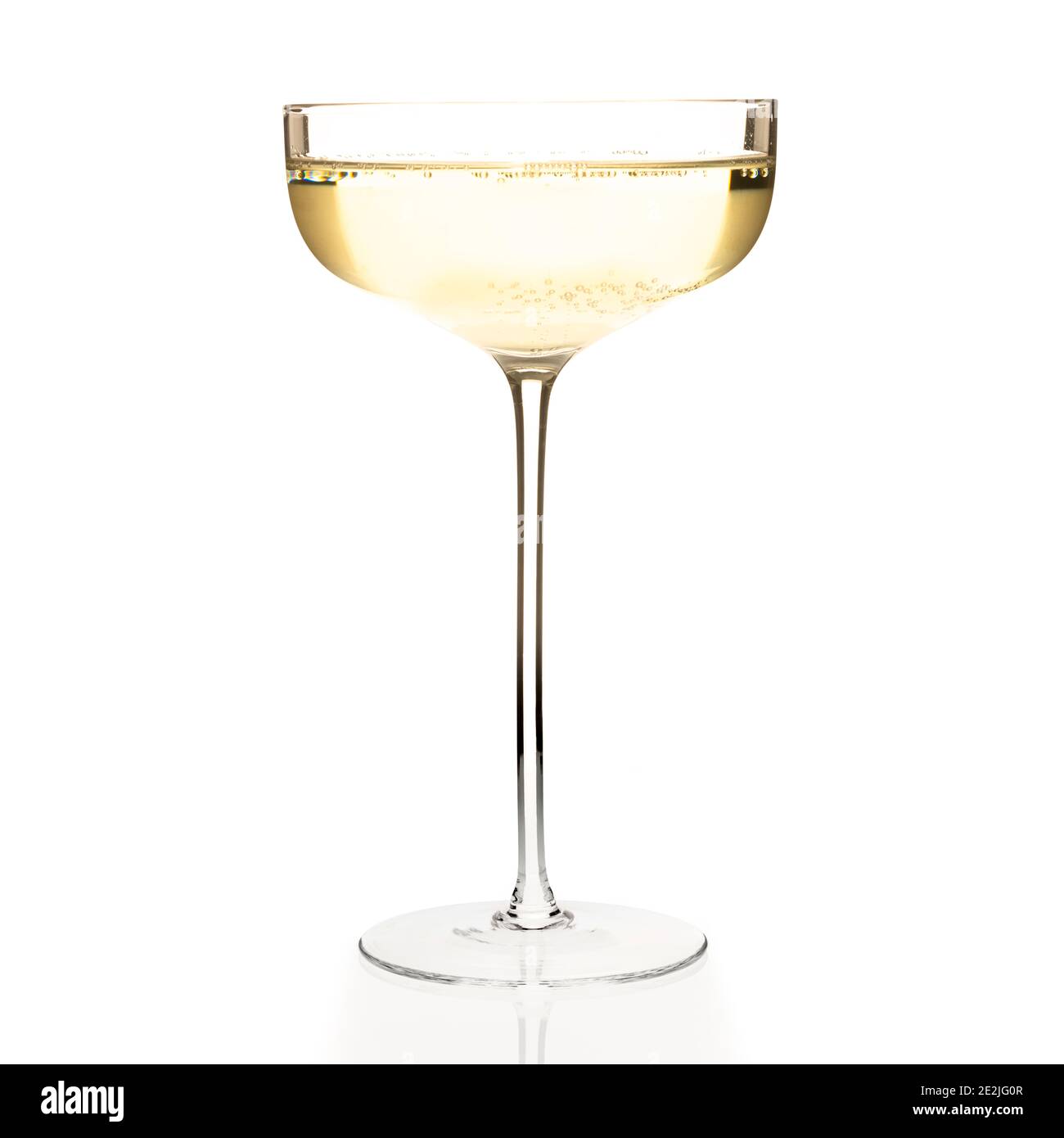 Champán o vino espumoso Prosecco en coupé champán de tallo alto Foto de stock