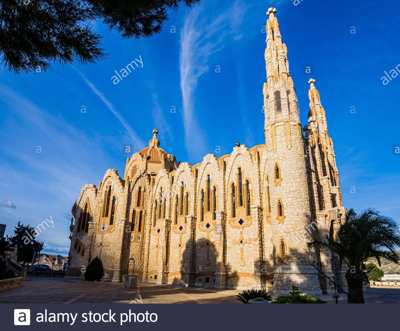 El Santuario de Santa María Magdalena es un edificio religioso situado en Novelda, Alicante, Comunidad Valenciana, España. Foto de stock