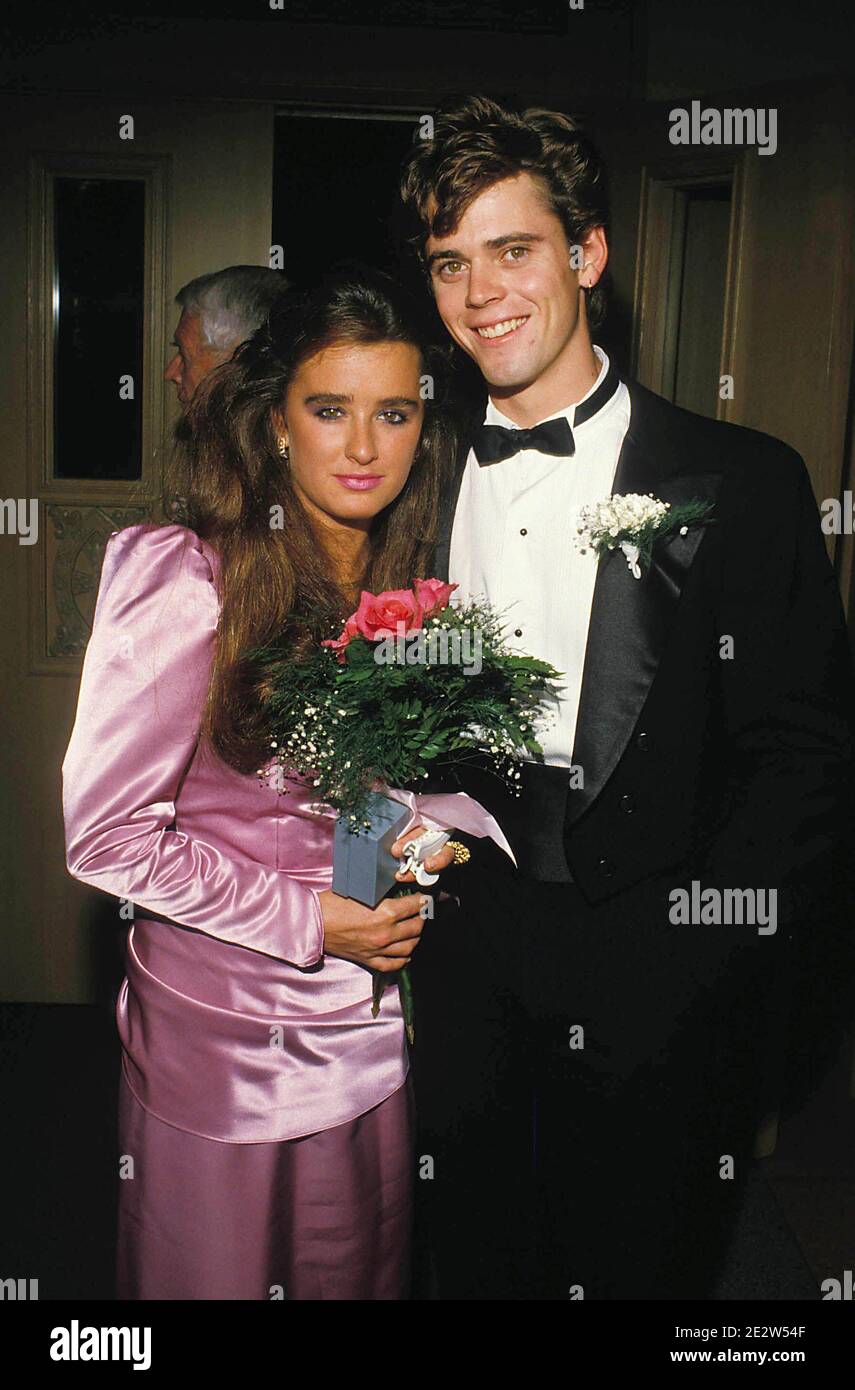 C Thomas Howell Y Kyle Richards 1985 Credito Ralph Dominguez Mediapunch Fotografia De Stock Alamy