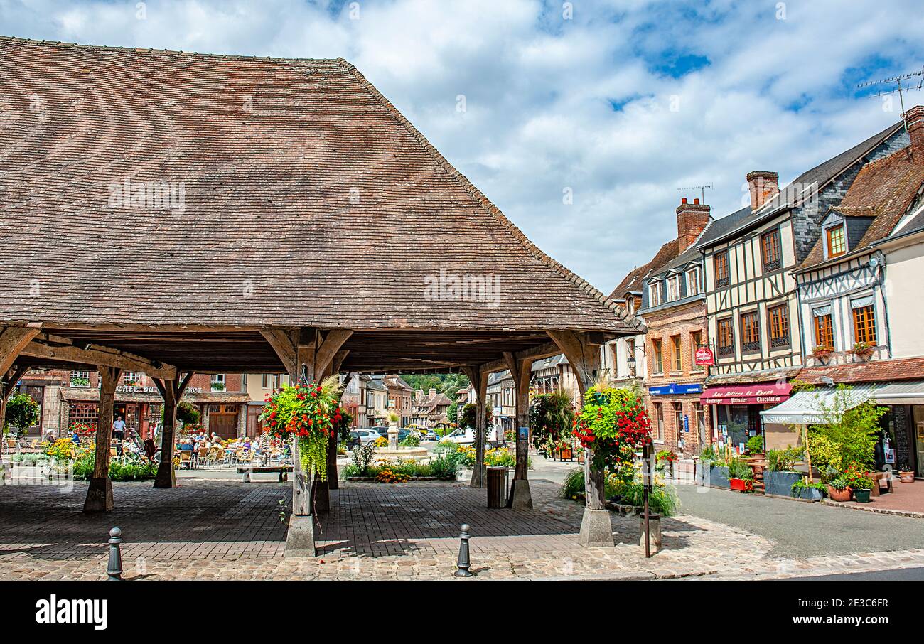 Die Markthalle von Lyons-la-Forêt Foto de stock