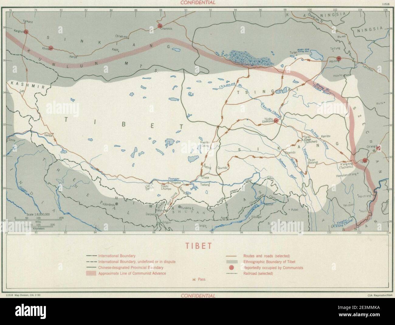 Mapa del Tíbet- ''TIBET CONFIDENCIAL'' ''límite etnográfico del Tíbet''''línea aproximada del avance comunista'' y ''supuestamente ocupado por comunistas'' ''11518, CIA, 2-50''' Febrero 1950 mapa- 305945 11518 01 (recortado). Foto de stock