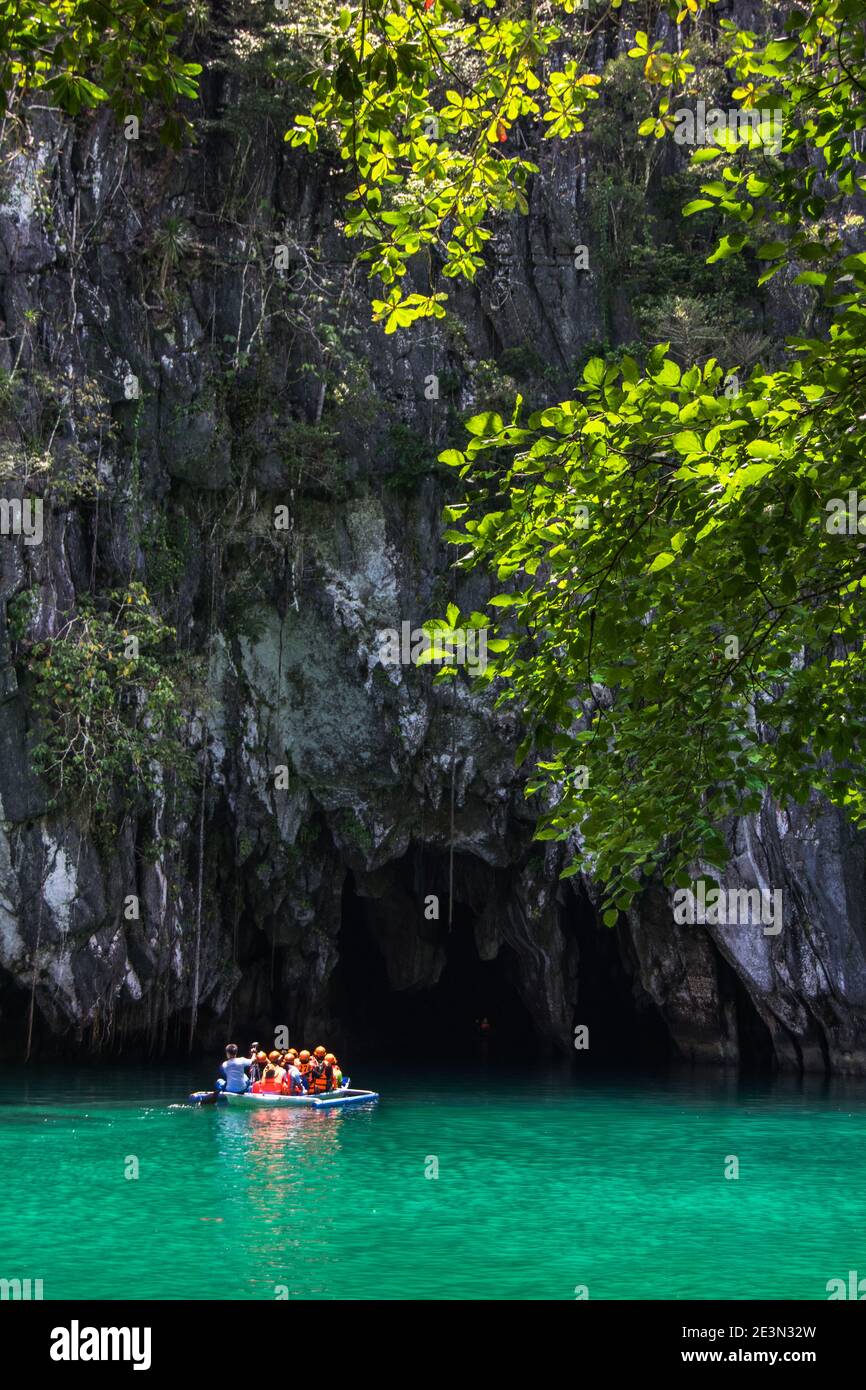 Philippines puerto princesa subterranean river palawan cave fotografías e  imágenes de alta resolución - Alamy