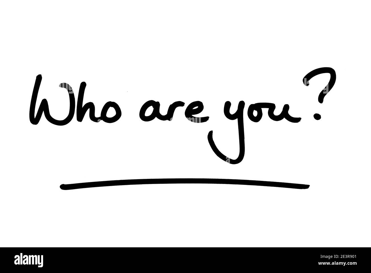 ¿Quién es usted? escrito a mano sobre un fondo blanco. Foto de stock