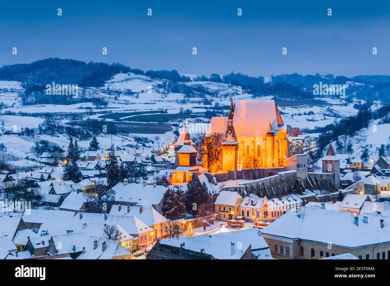 Biertan, Rumania. Invierno en el pueblo sajón. Patrimonio de la Humanidad de la UNESCO en Transilvania. Foto de stock