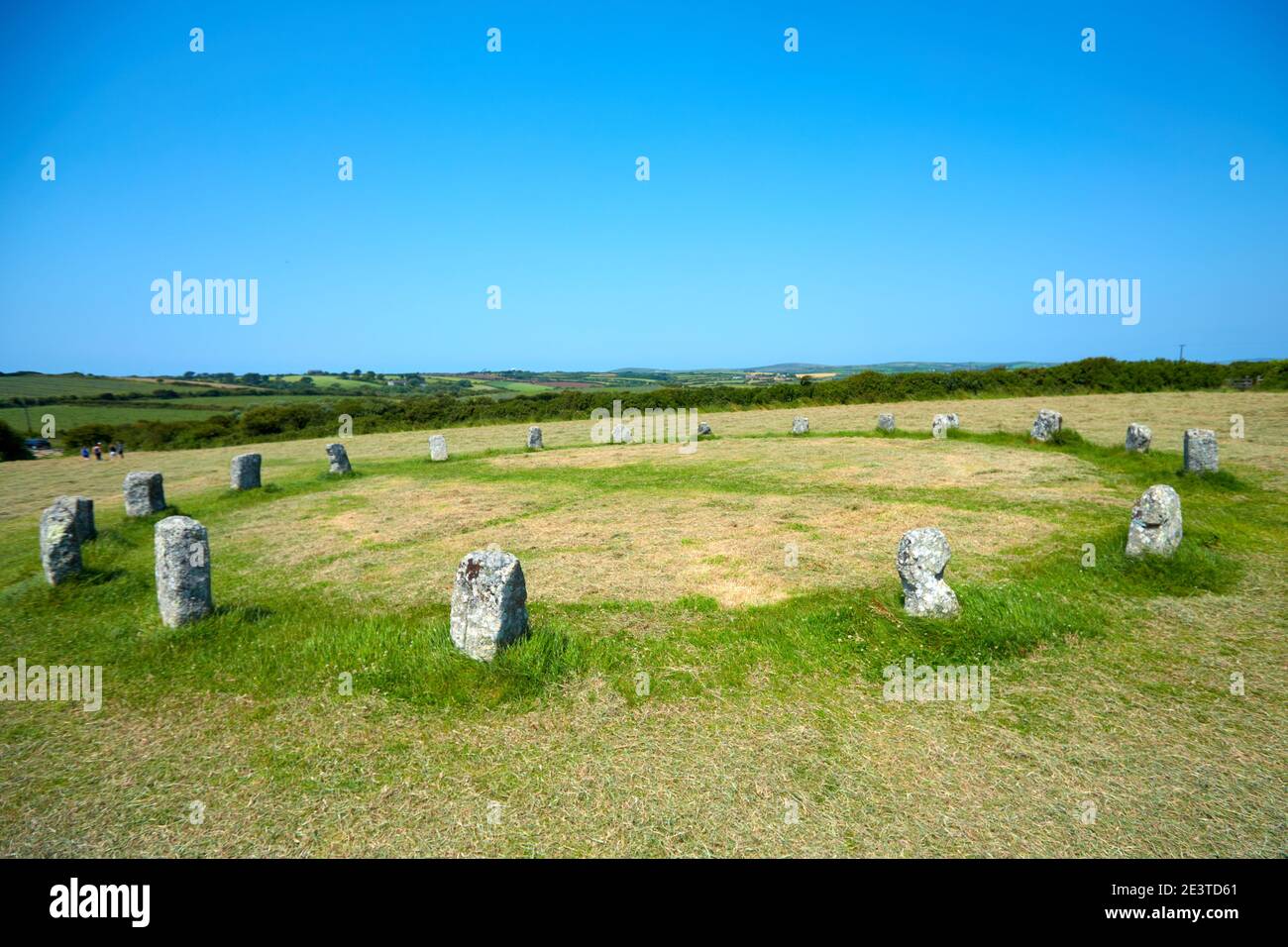 El Merry Maidens de Boleigh Stone Circle, que consta de 19 piedras y también conocido como Dawn's Men, situado entre Lamorna y St Buryan en Cornwall Foto de stock