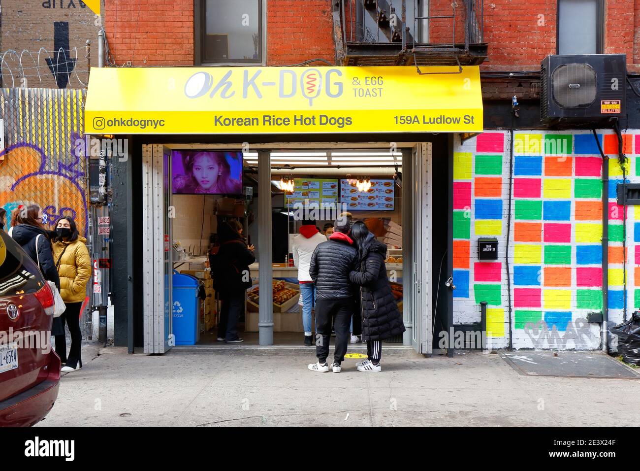 Oh K-Dog, 159 Ludlow St, Nueva York, Nueva York, Nueva York, Nueva York, foto del escaparate de una tienda coreana de perritos calientes de arroz y tostadas de huevo en el barrio Lower East Side de Manhattan. Foto de stock