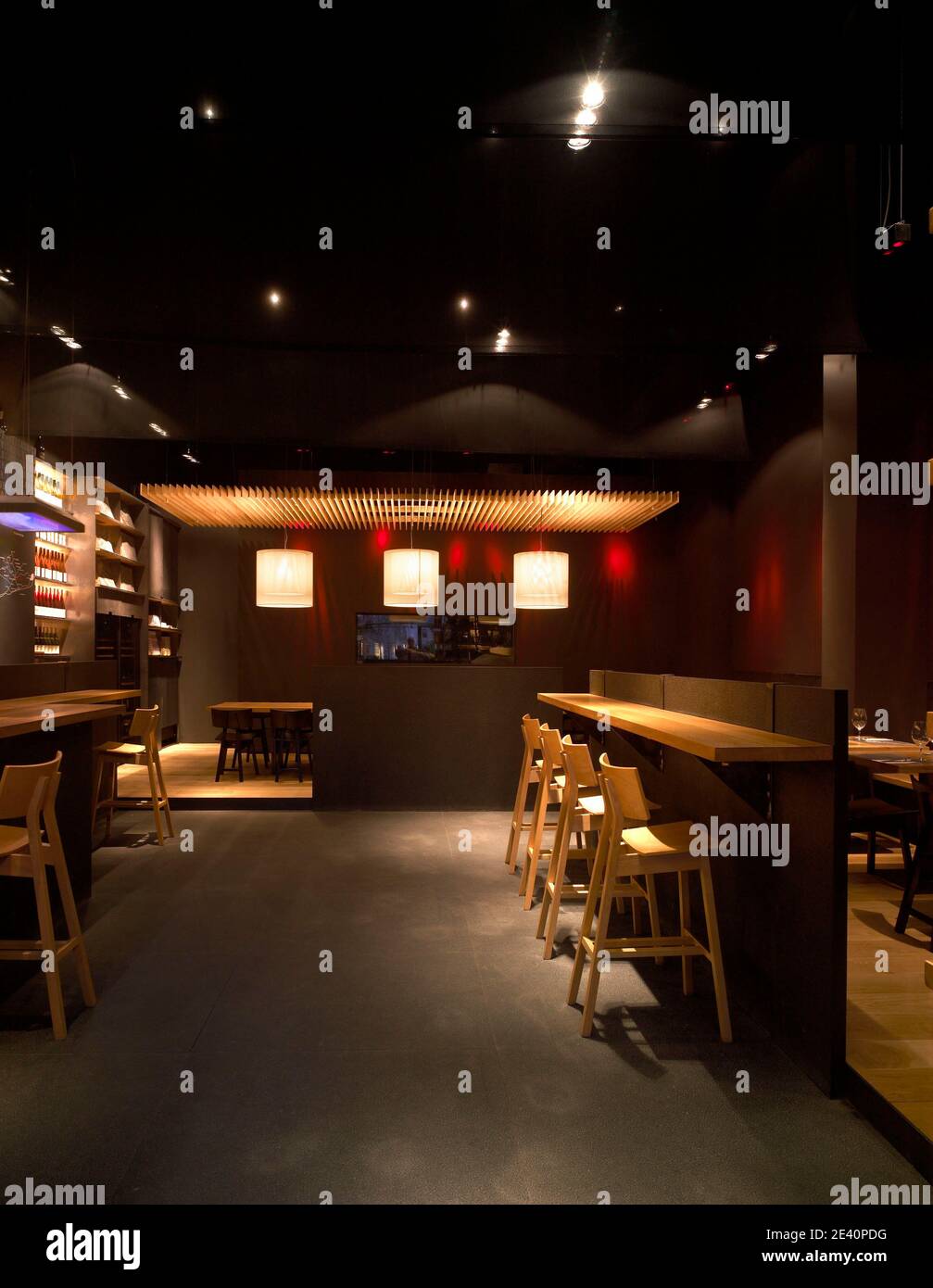 Vinoteca Torres - la Roca (Barcelona) por Toni Arola, Vinothek, español, españa, España, España, España, España-a Catalu-a, gastronomía, gastronomía, gastronomia, gastronomia Foto de stock