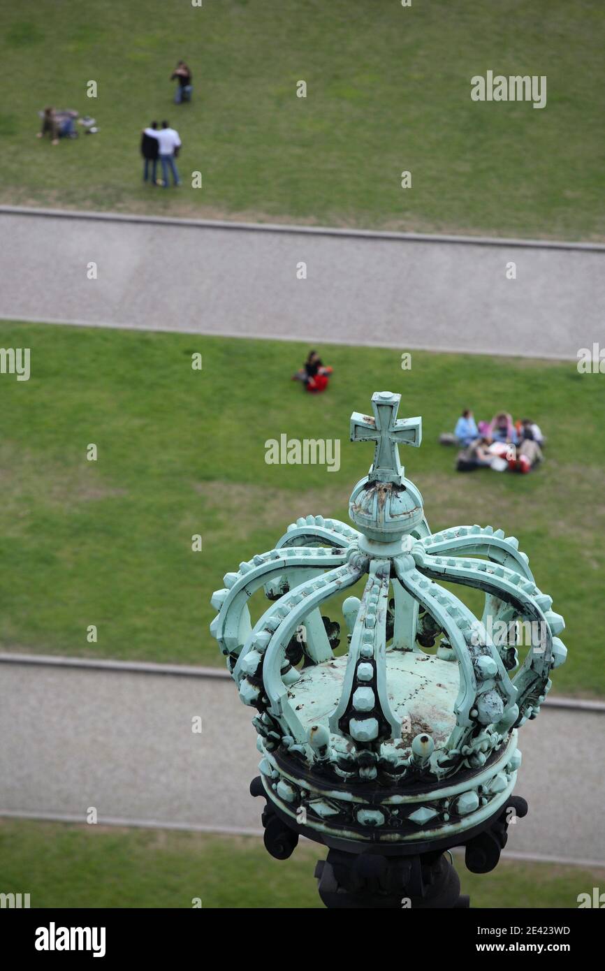 Blick von der Kuppel auf den Lustgarten Foto de stock