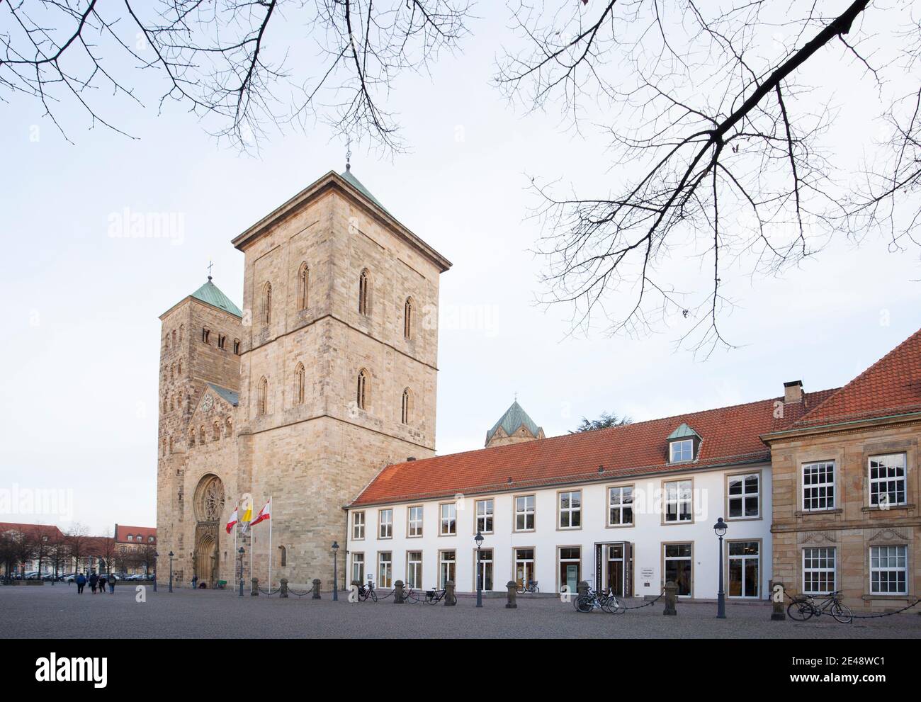 Catedral de osnabruck fotografías e imágenes de alta resolución - Alamy