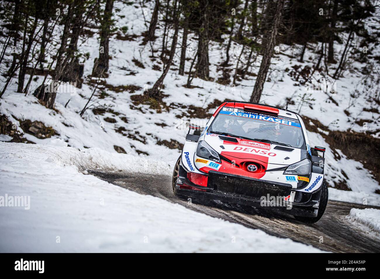 33 Elfyn EVANS (GBR), Scott MARTIN (GBR), TOYOTA GAZOO RACING WRT TOYOTA Yaris WRC, acción durante el Campeonato Mundial de Rallyes 2021 WRC, rally Monte Carlo del 20 al 24 de enero de 2021 en Mónaco - Foto Bastien Roux / DPPI / LM Foto de stock